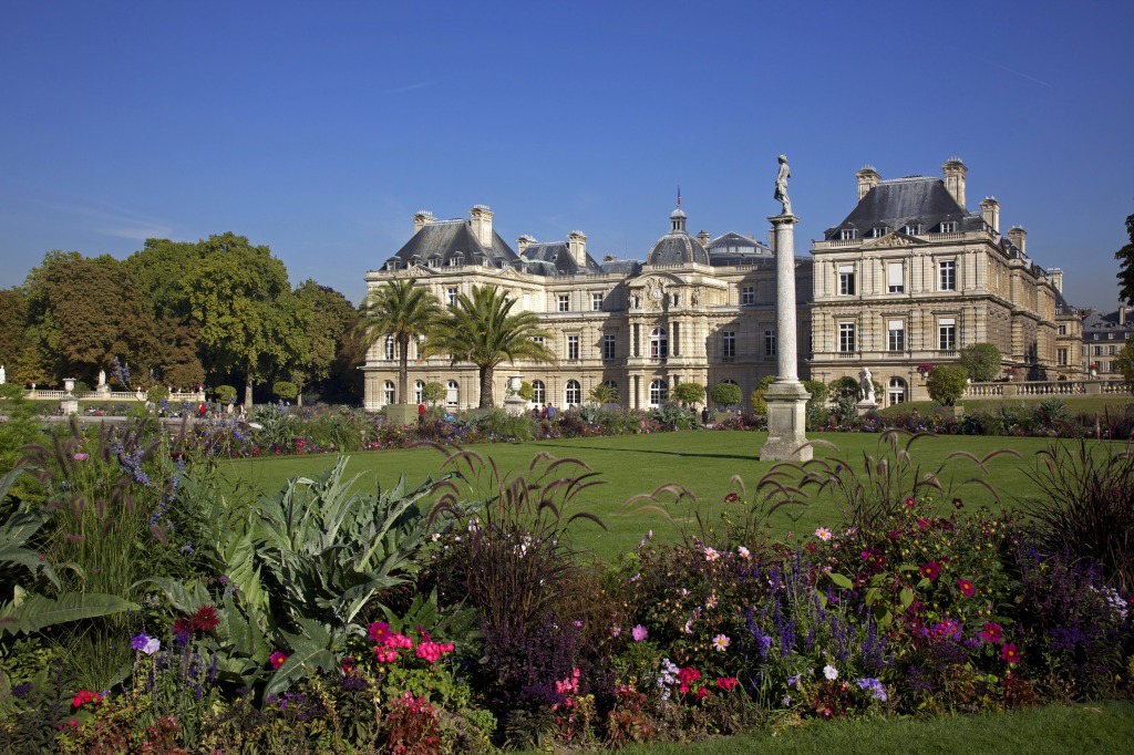 Luxembourg Palace, Paris, France jigsaw puzzle in Castles puzzles on TheJigsawPuzzles.com