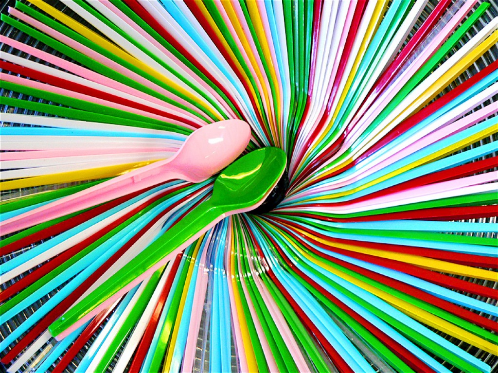 A Rainbow of Spoons jigsaw puzzle in Macro puzzles on TheJigsawPuzzles.com
