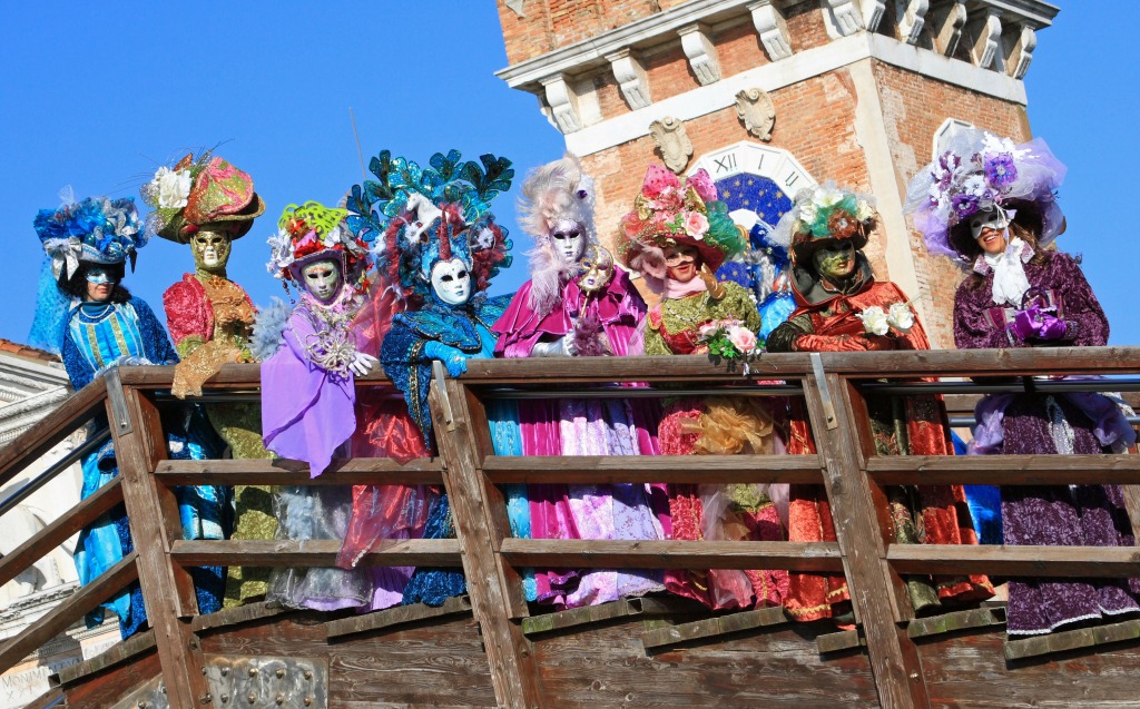 Costumed Characters near the Arsenale, Venice jigsaw puzzle in People puzzles on TheJigsawPuzzles.com