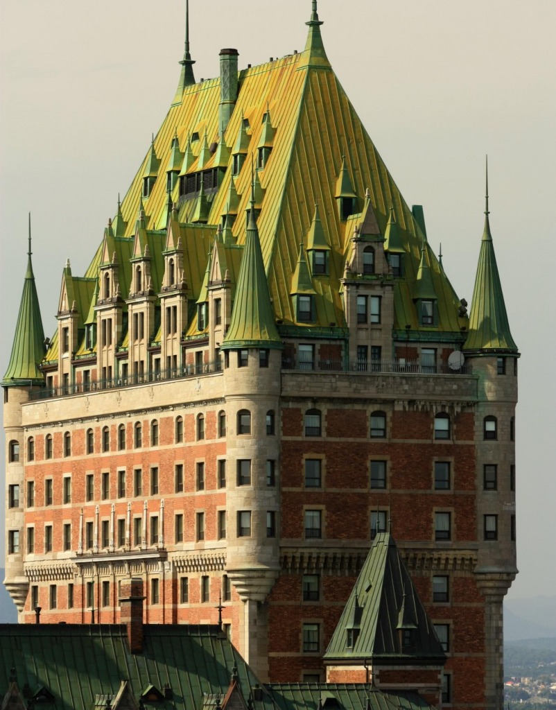 Schloss in Stadt Quebec jigsaw puzzle in Schlösser puzzles on TheJigsawPuzzles.com