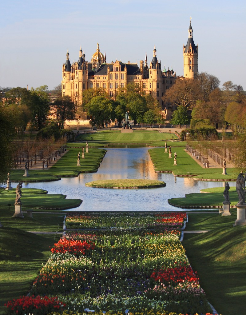 Schweriner Schloss, Germany jigsaw puzzle in Castles puzzles on TheJigsawPuzzles.com