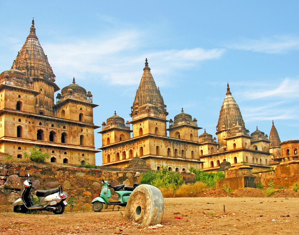 Burial Place of Kings, Orchha, India jigsaw puzzle in Street View puzzles on TheJigsawPuzzles.com