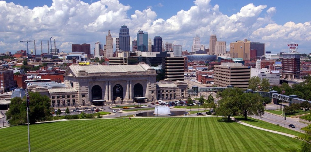 Union Station and the Kansas City Skyline jigsaw puzzle in Street View puzzles on TheJigsawPuzzles.com