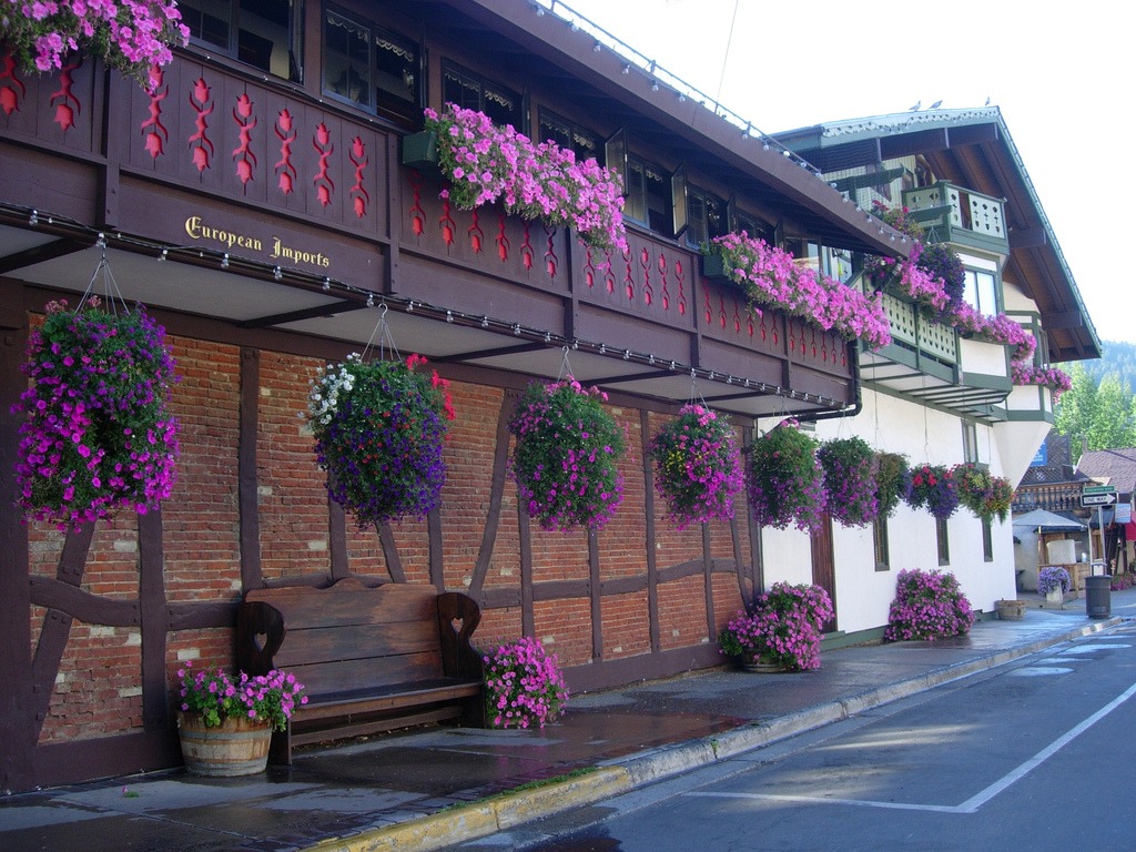 Leavenworth - The Bavarian Village jigsaw puzzle in Street View puzzles on TheJigsawPuzzles.com