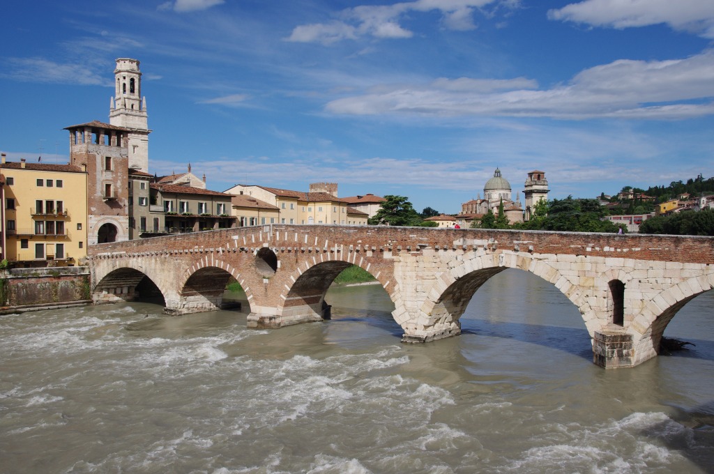 The Ponte Pietra in Verona jigsaw puzzle in Bridges puzzles on TheJigsawPuzzles.com