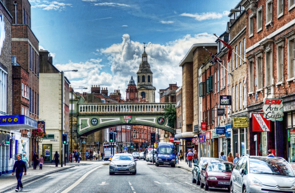 Foregate Street, Worcester, England jigsaw puzzle in Brücken puzzles on TheJigsawPuzzles.com