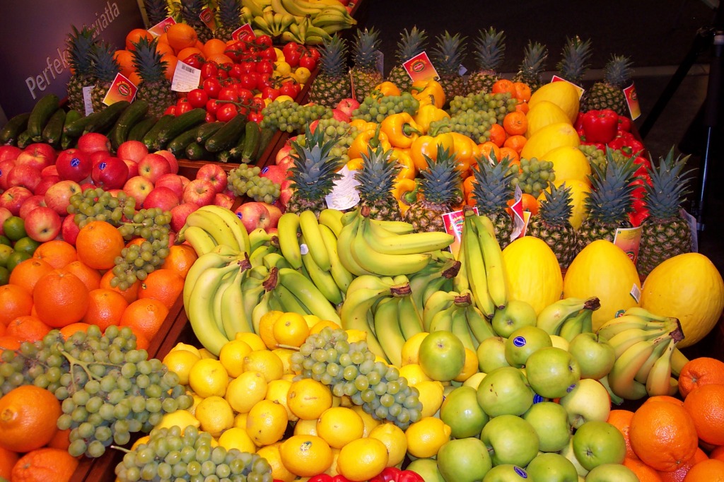 Fruits at the Market jigsaw puzzle in Fruits & Veggies puzzles on TheJigsawPuzzles.com