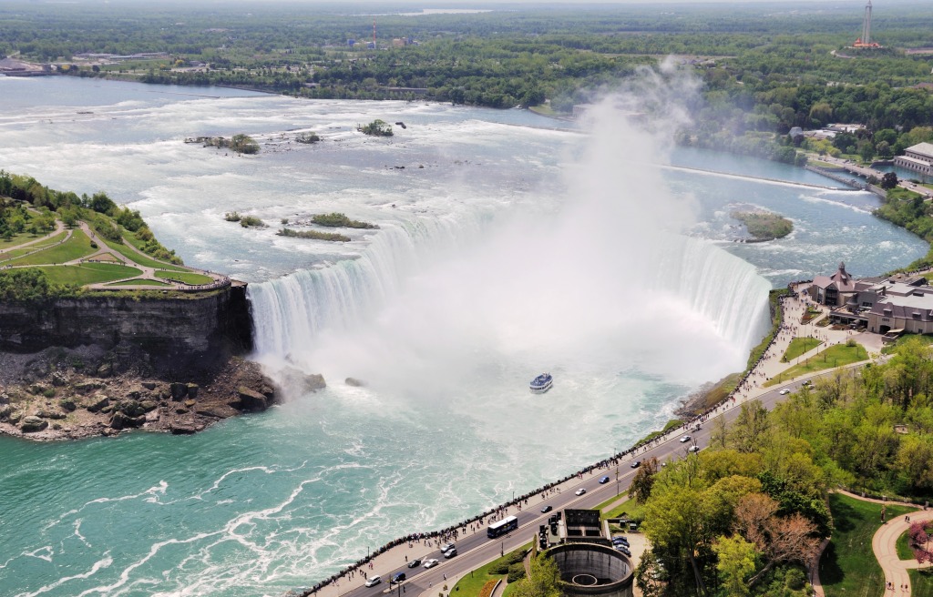 Les chutes du fer à cheval, chutes du Niagara jigsaw puzzle in Chutes d'eau puzzles on TheJigsawPuzzles.com