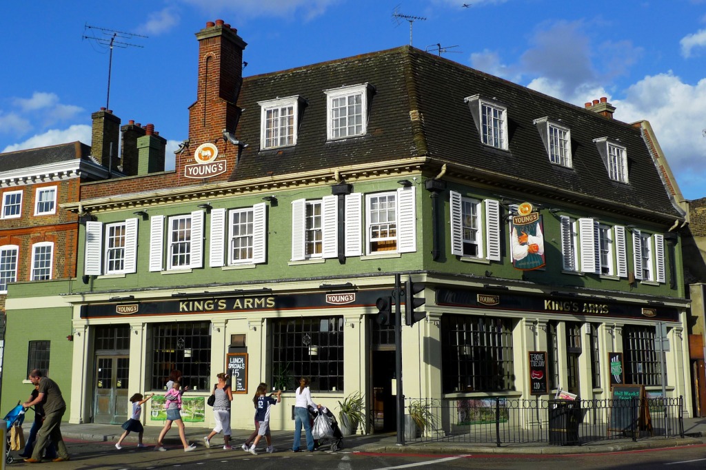 King's Arms Pub, Wandsworth, London jigsaw puzzle in Street View puzzles on TheJigsawPuzzles.com