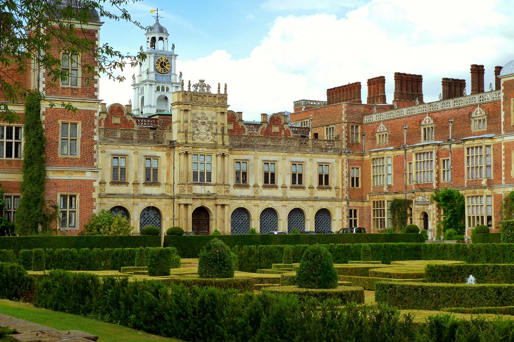 Maison Hatfield, Angleterre jigsaw puzzle in Châteaux puzzles on TheJigsawPuzzles.com