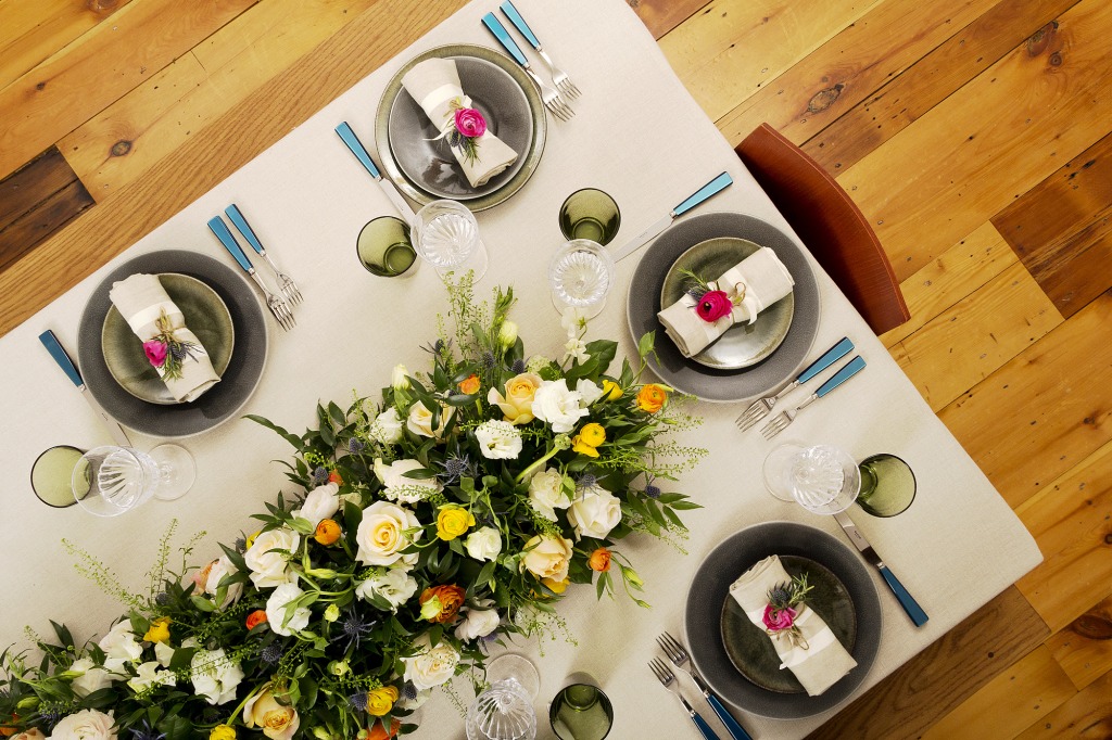 Table Setting jigsaw puzzle in Food & Bakery puzzles on TheJigsawPuzzles.com