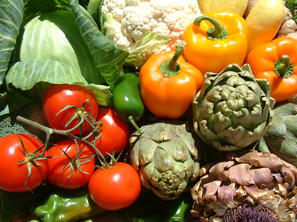 Artichoke, Tomato, Bell Peppers, Cauliflower jigsaw puzzle in Fruits & Veggies puzzles on TheJigsawPuzzles.com