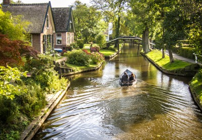 Giethoorn, The Netherlands jigsaw puzzle in Bridges puzzles on ...