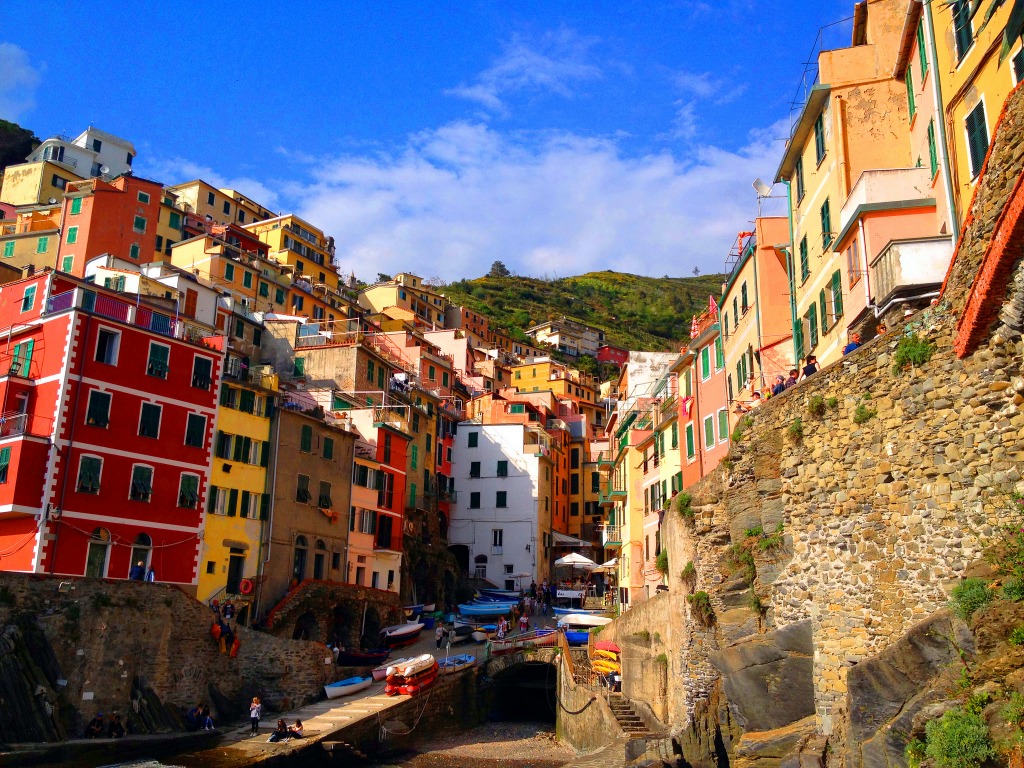Riomaggiore, Liguria, Italy jigsaw puzzle in Puzzle of the Day puzzles on TheJigsawPuzzles.com