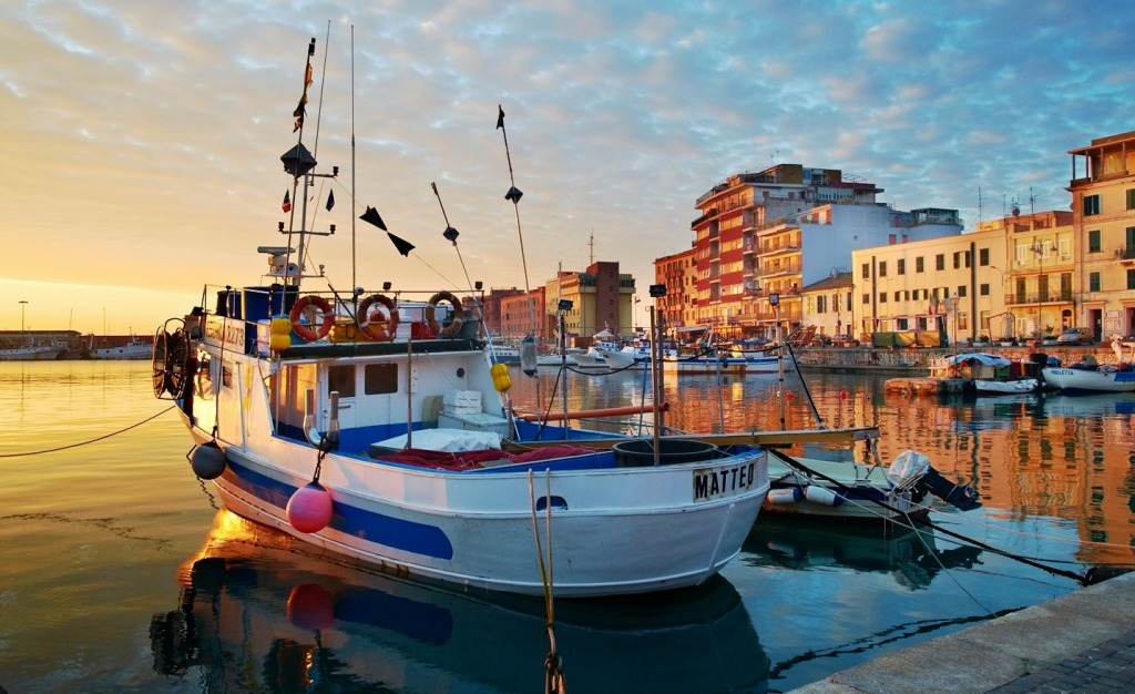 Sunrise in Anzio, Italy jigsaw puzzle in Great Sightings puzzles on TheJigsawPuzzles.com