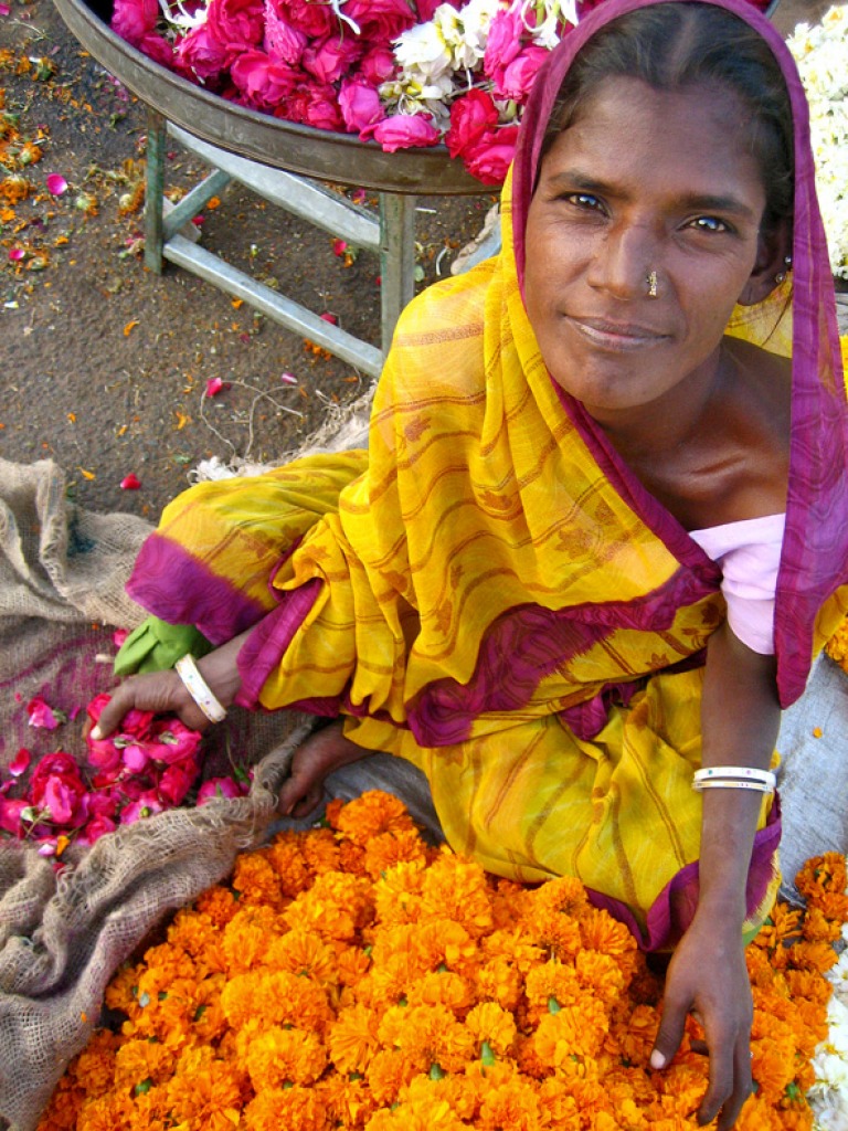 Flower Seller at the Indian Bazaar jigsaw puzzle in People puzzles on TheJigsawPuzzles.com