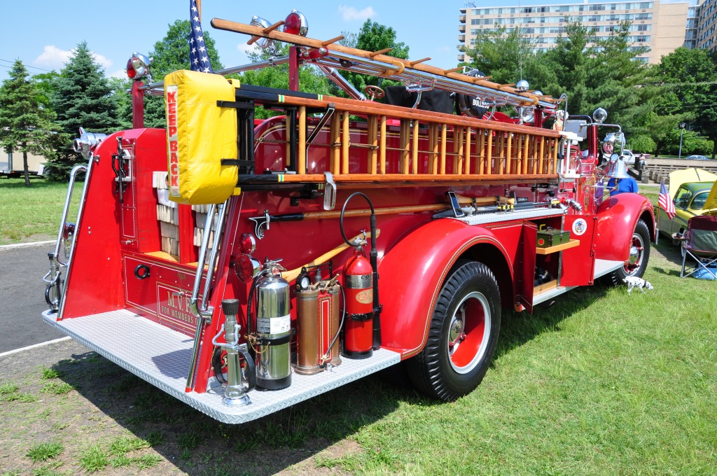 Vintage Fire Truck, Collingswood NJ jigsaw puzzle in Cars & Bikes puzzles on TheJigsawPuzzles.com