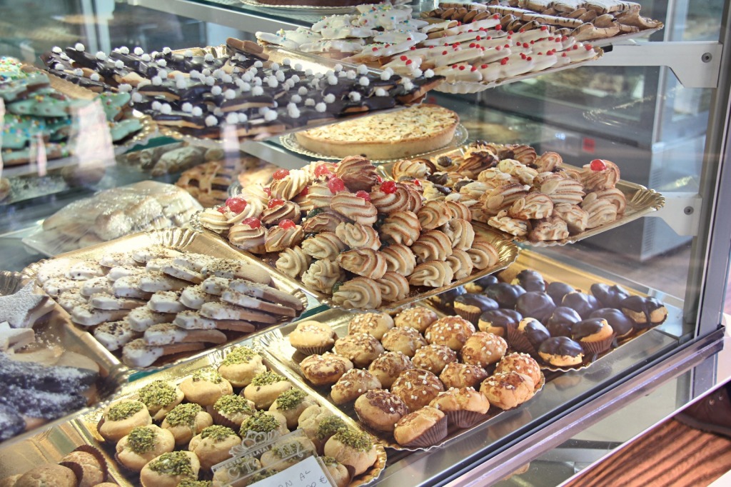 Bakery in Lecce, Italy jigsaw puzzle in Food & Bakery puzzles on TheJigsawPuzzles.com