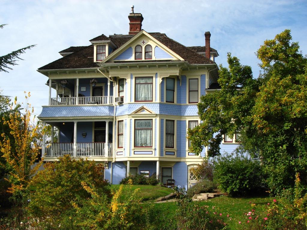 Blue Victorian, Grants Pass, Oregon jigsaw puzzle in Street View puzzles on TheJigsawPuzzles.com