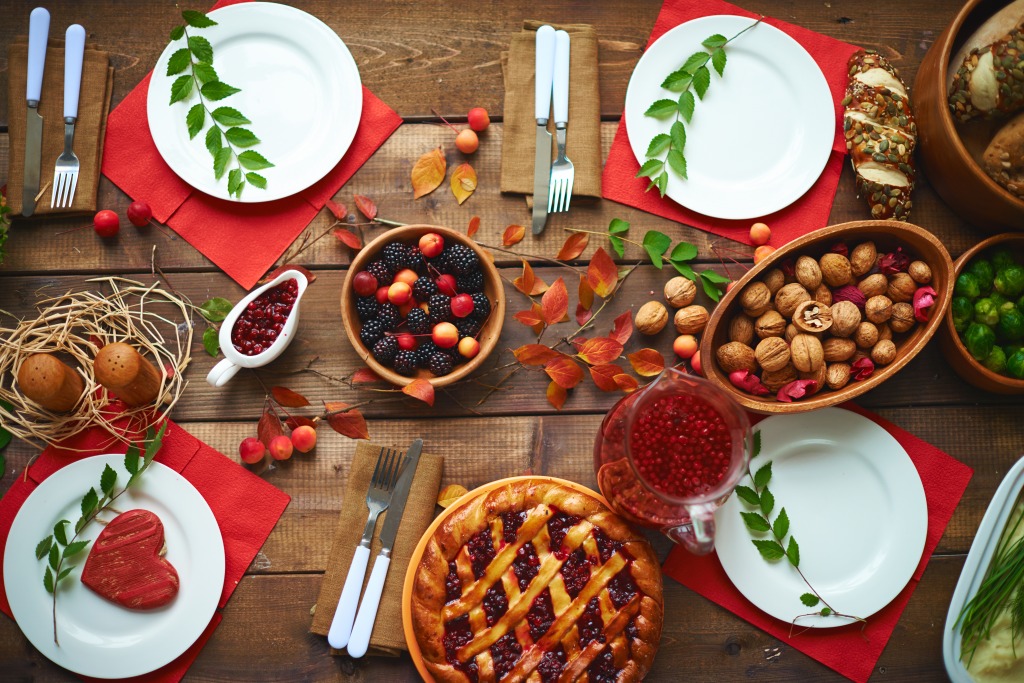 Holiday Table jigsaw puzzle in Food & Bakery puzzles on TheJigsawPuzzles.com