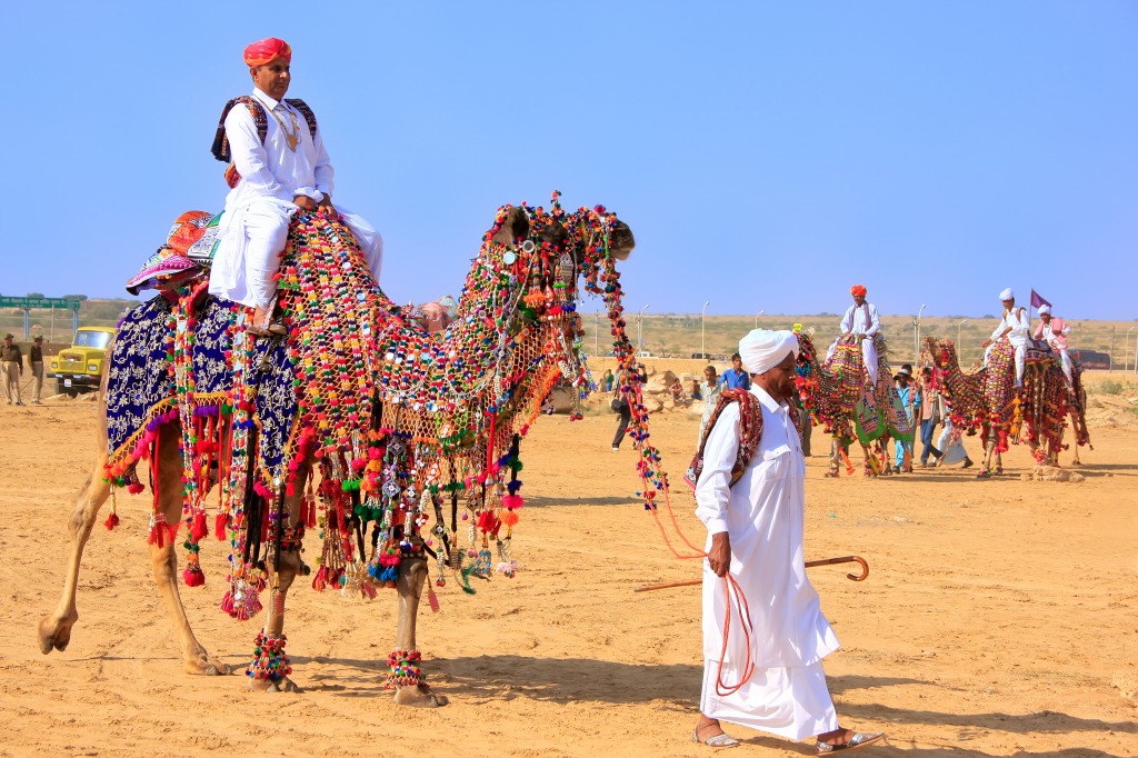 Equitação de Camelo em Jaisalmer, Índia jigsaw puzzle in Pessoas puzzles on TheJigsawPuzzles.com
