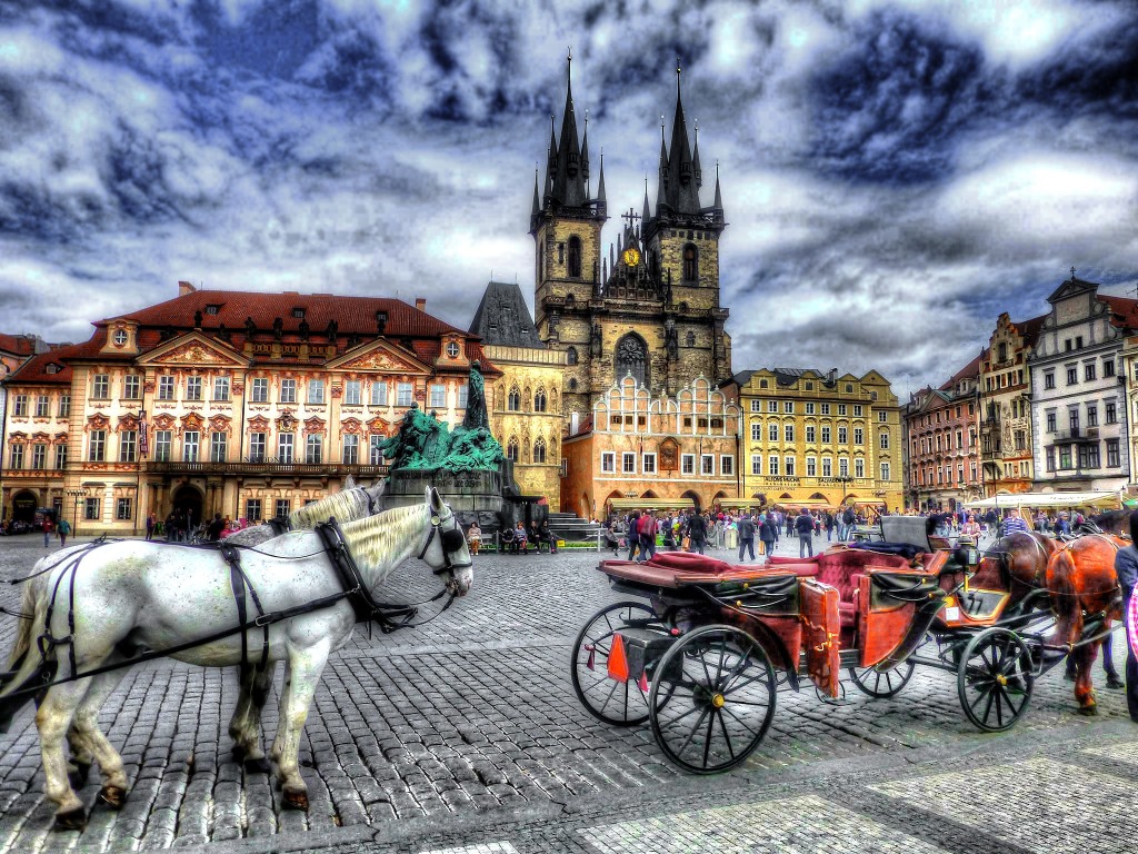 Old Town Square In Prague jigsaw puzzle in Street View puzzles on TheJigsawPuzzles.com