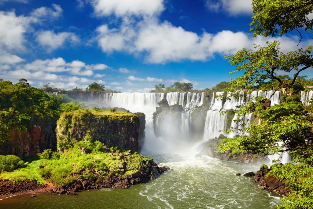 Iguazú-Wasserfälle von der Argentinischen Seite jigsaw puzzle in Wasserfälle puzzles on TheJigsawPuzzles.com