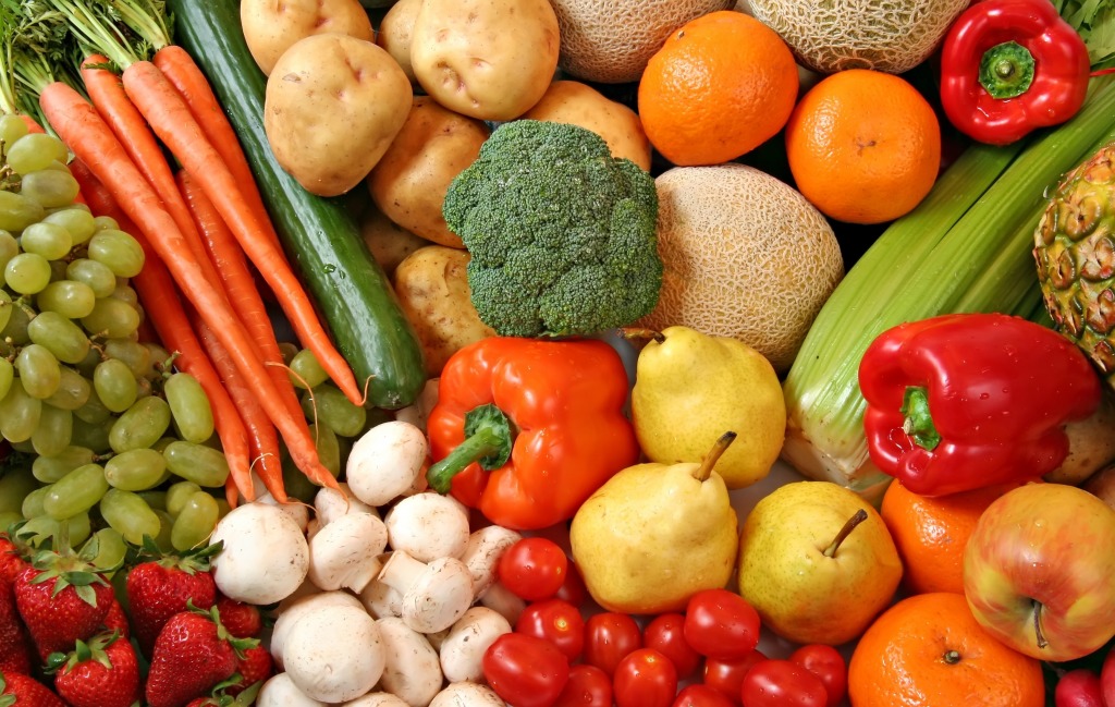 Разнообразие свежих фруктов и овощей jigsaw puzzle in Фрукты и Овощи puzzles on TheJigsawPuzzles.com
