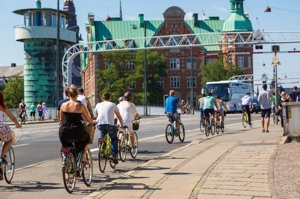 Bicycle Friendly Copenhagen jigsaw puzzle in People puzzles on TheJigsawPuzzles.com