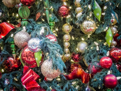 Christmas Tree Decorations jigsaw puzzle in Christmas & New Year ...