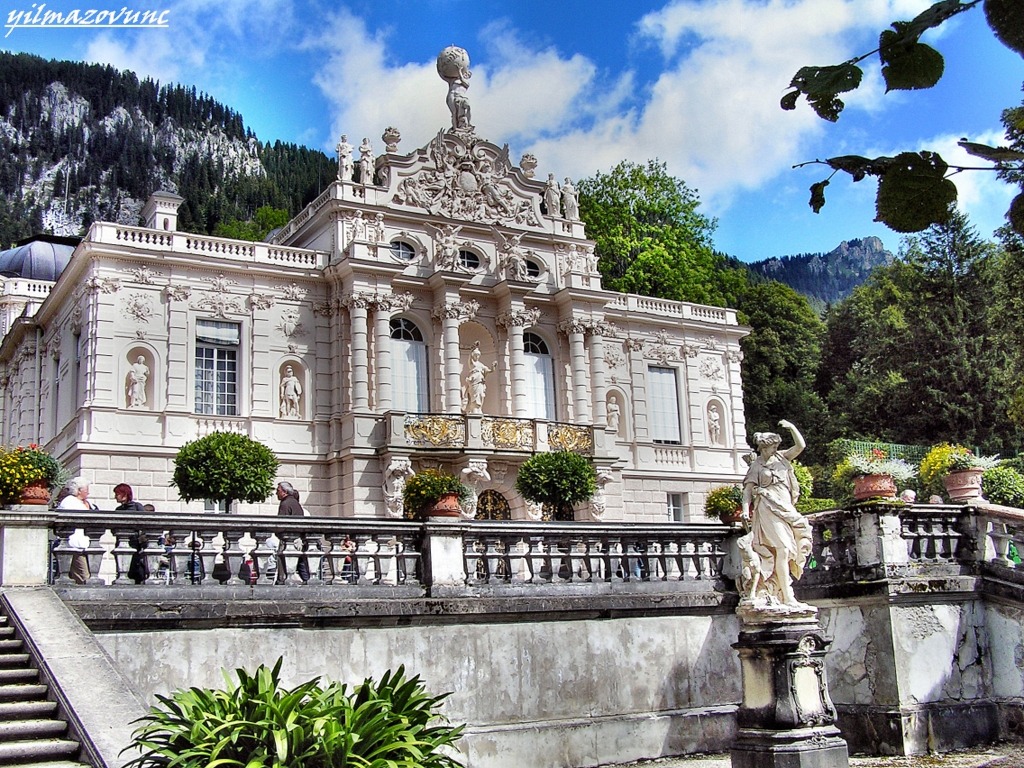 Schloss Linderhof, Germany jigsaw puzzle in Castles puzzles on TheJigsawPuzzles.com