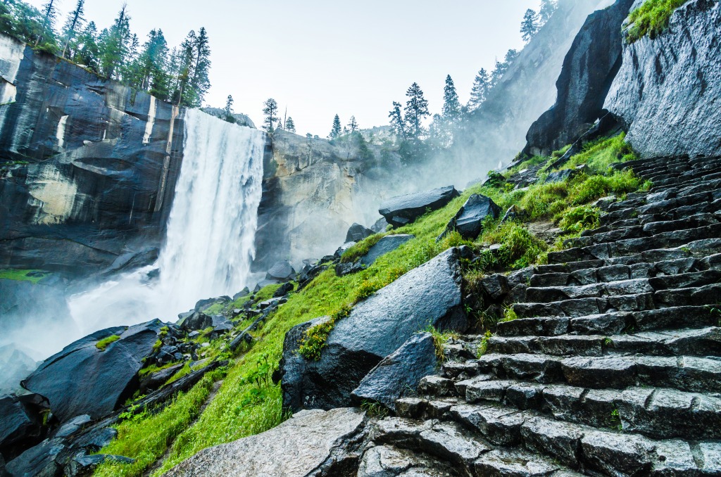 Vernal Fälle, Yosemite-Nationalpark jigsaw puzzle in Wasserfälle puzzles on TheJigsawPuzzles.com