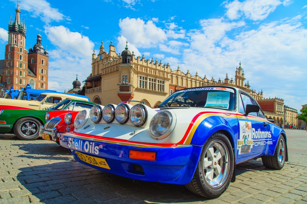 Annual Classic Car Race in Cracow jigsaw puzzle in Cars & Bikes puzzles on TheJigsawPuzzles.com