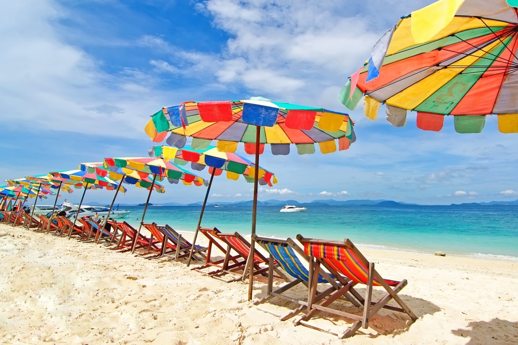 Sunny Day on Phuket, Thailand jigsaw puzzle in Great Sightings puzzles on TheJigsawPuzzles.com