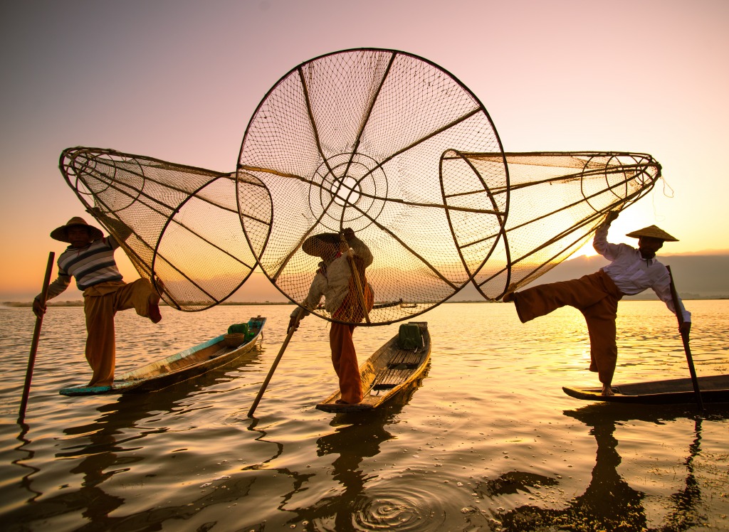 Pescadores em Inle Lake, Myanmar jigsaw puzzle in Pessoas puzzles on TheJigsawPuzzles.com