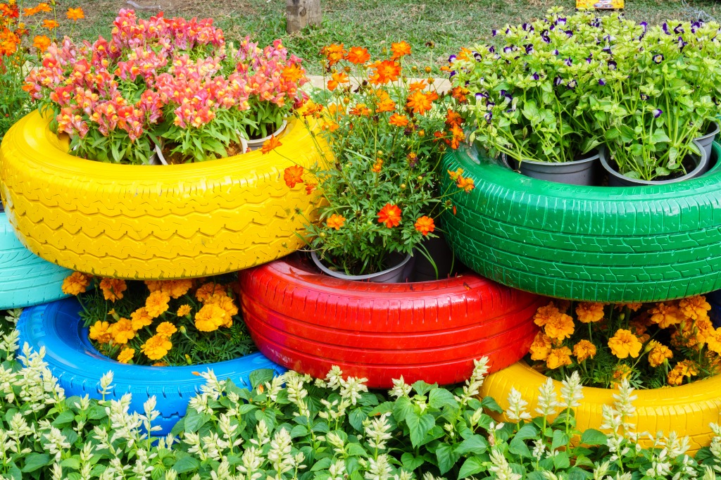 Tire Pots jigsaw puzzle in Flowers puzzles on TheJigsawPuzzles.com