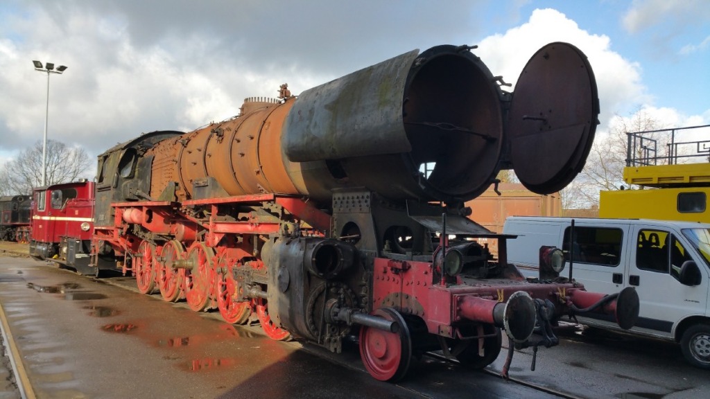 Steam locomotive jigsaw puzzle in Bug Me Not puzzles on TheJigsawPuzzles.com