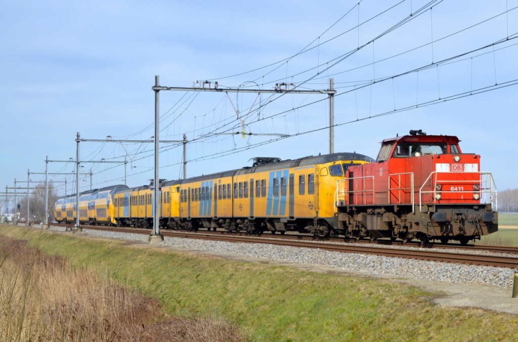 Train odd combination jigsaw puzzle in Bug Me Not puzzles on TheJigsawPuzzles.com