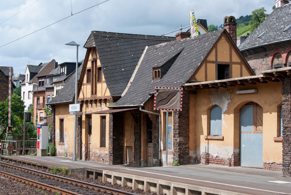 Klotten Train Station, Germany jigsaw puzzle in Street View puzzles on TheJigsawPuzzles.com