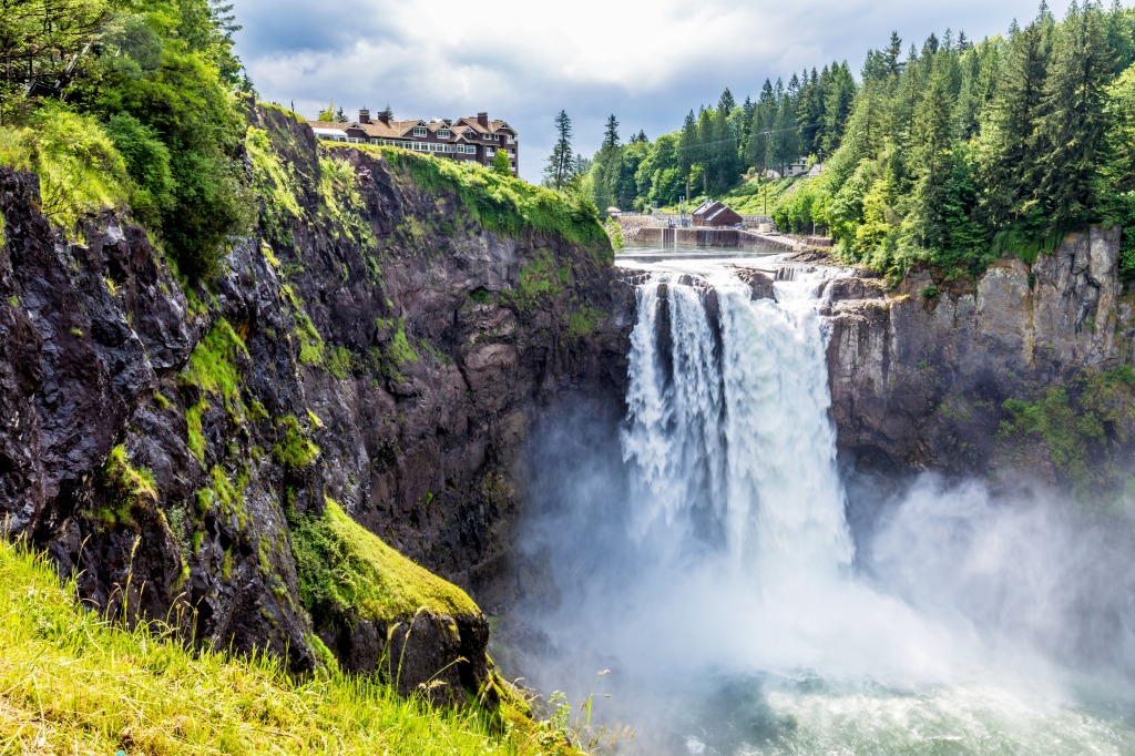 Snoqualmie Waterfall, Great Pacific Northwest jigsaw puzzle in Waterfalls puzzles on TheJigsawPuzzles.com