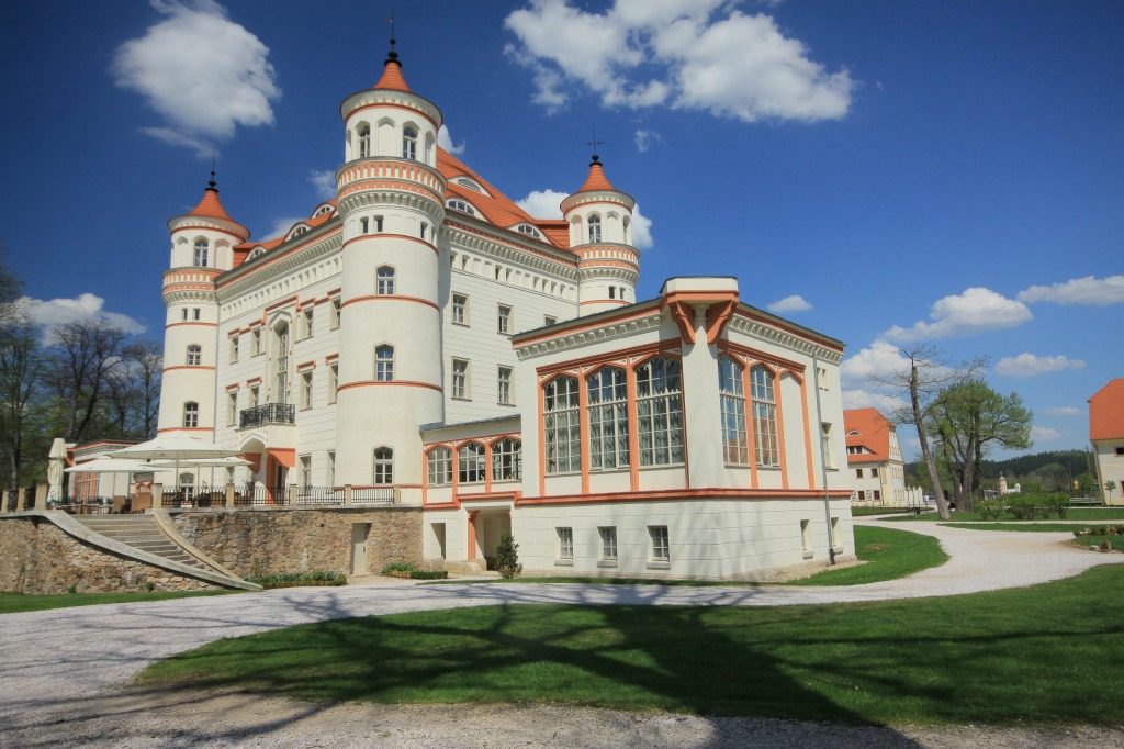 Palaces and Gardens Valley, Poland jigsaw puzzle in Castles puzzles on TheJigsawPuzzles.com