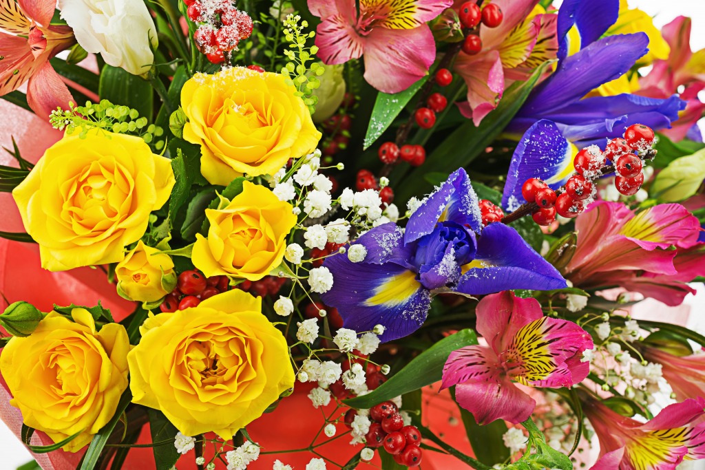 Beautiful Bouquet of Roses and Iris jigsaw puzzle in Flowers puzzles on TheJigsawPuzzles.com