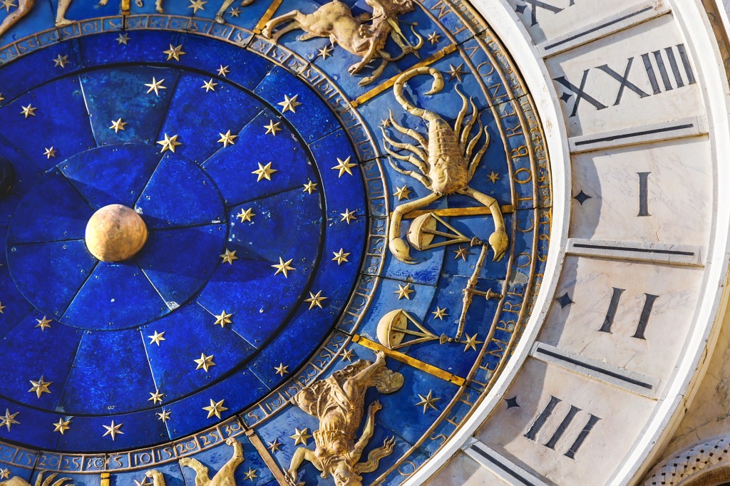 Horloge astronomique, place de San Marco, Venise jigsaw puzzle in Macrophotographie puzzles on TheJigsawPuzzles.com