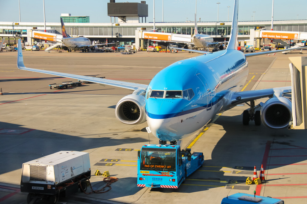 Schiphol Airport, Amsterdam, The Netherlands jigsaw puzzle in Aviation puzzles on TheJigsawPuzzles.com
