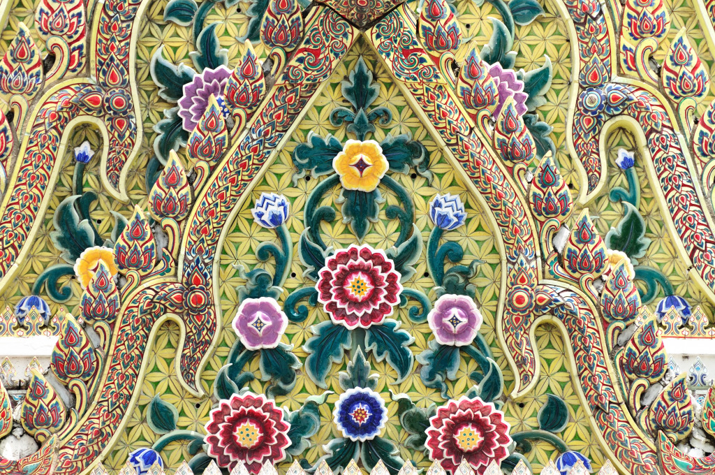 Thailändische Tempel-Kunst jigsaw puzzle in Blumen puzzles on TheJigsawPuzzles.com