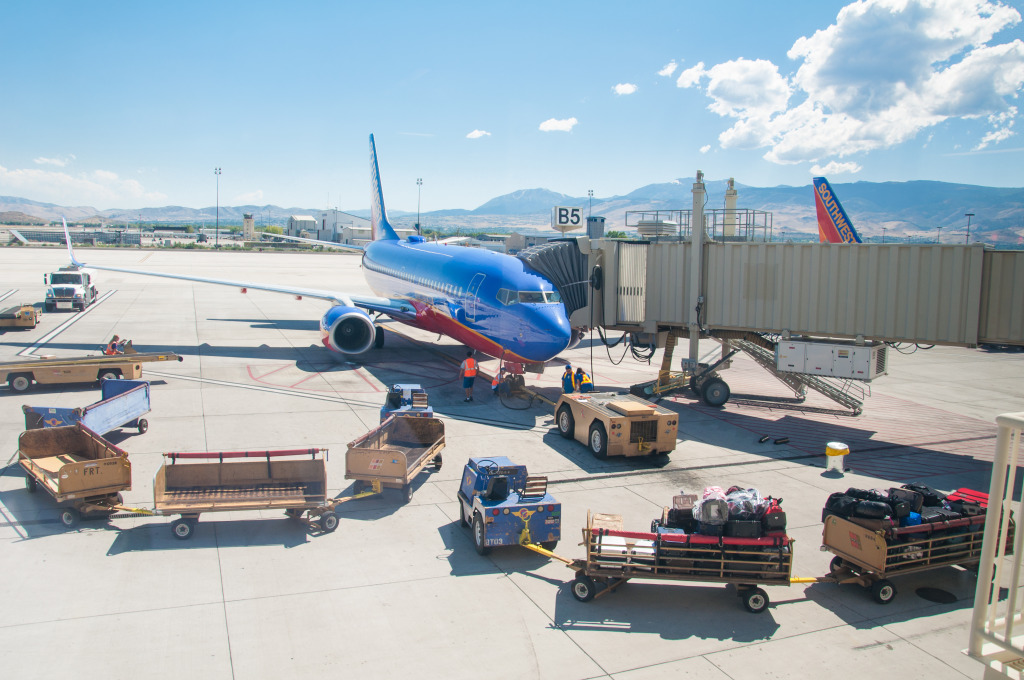 Delta Airlines à Salt Lake City jigsaw puzzle in Aviation puzzles on TheJigsawPuzzles.com