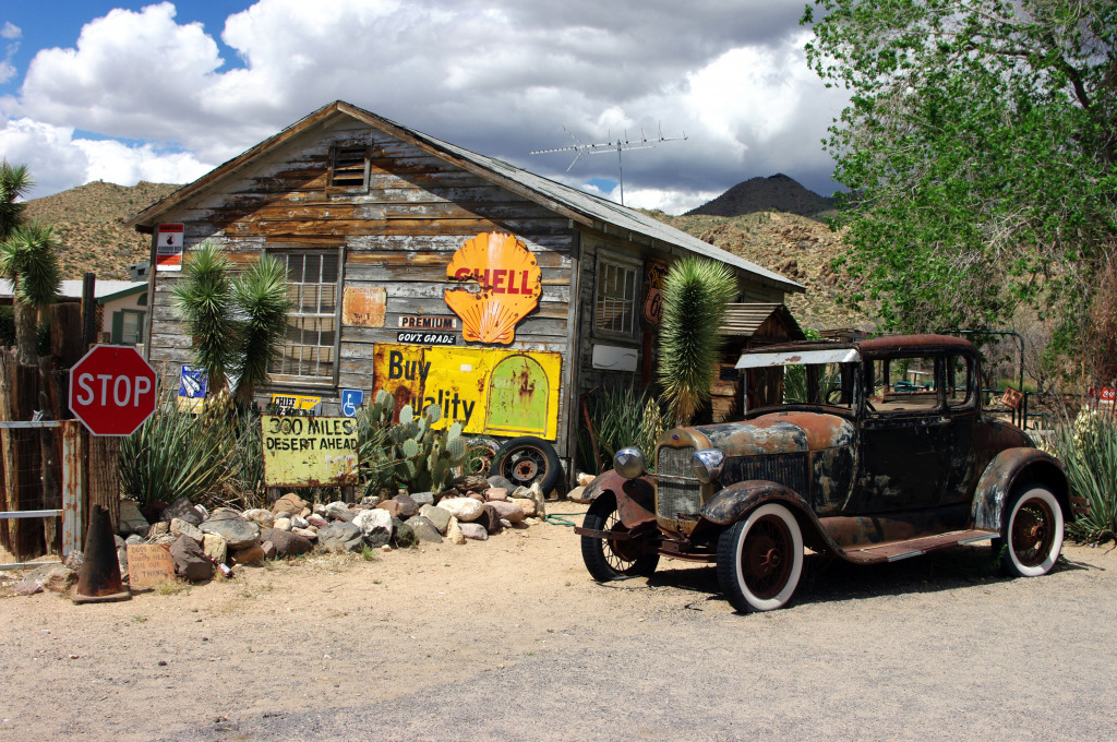 Old Gas Station on Route 66, Arizona jigsaw puzzle in Cars & Bikes puzzles on TheJigsawPuzzles.com
