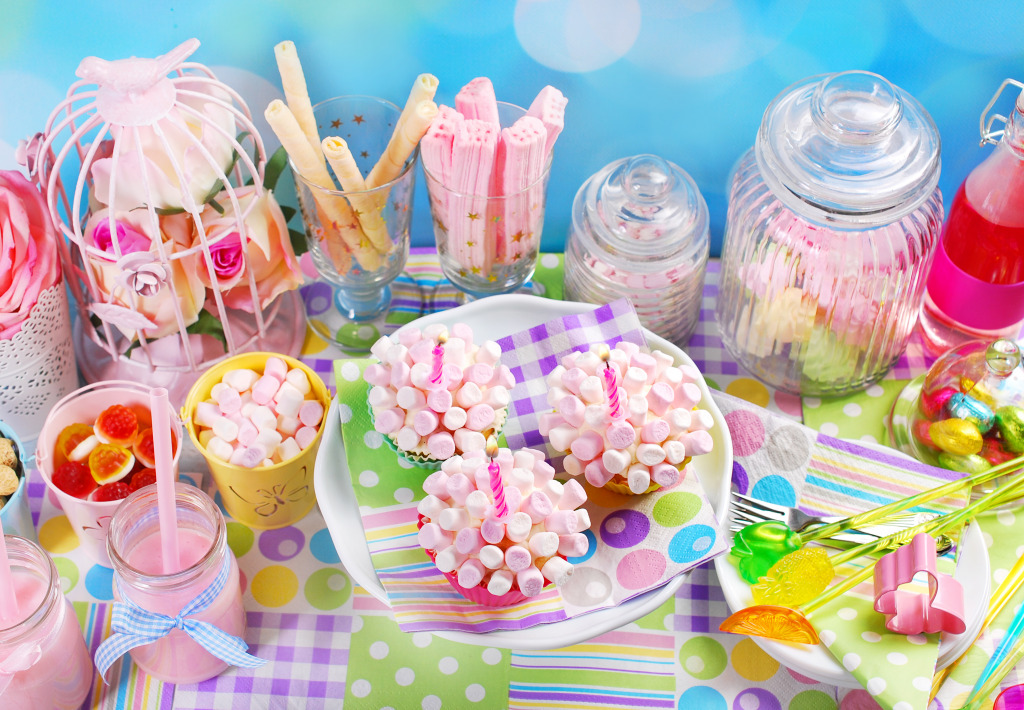 Marshmallow Cupcakes for a Birthday Party jigsaw puzzle in Food & Bakery puzzles on TheJigsawPuzzles.com