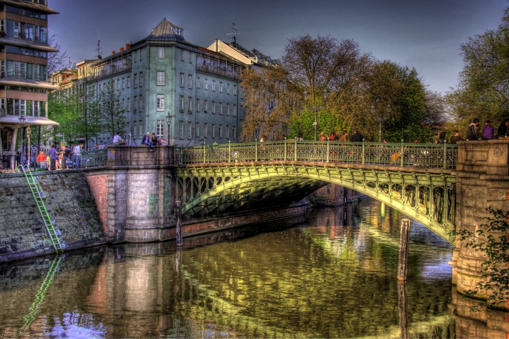 Pont Amiral, Berlin jigsaw puzzle in Ponts puzzles on TheJigsawPuzzles.com