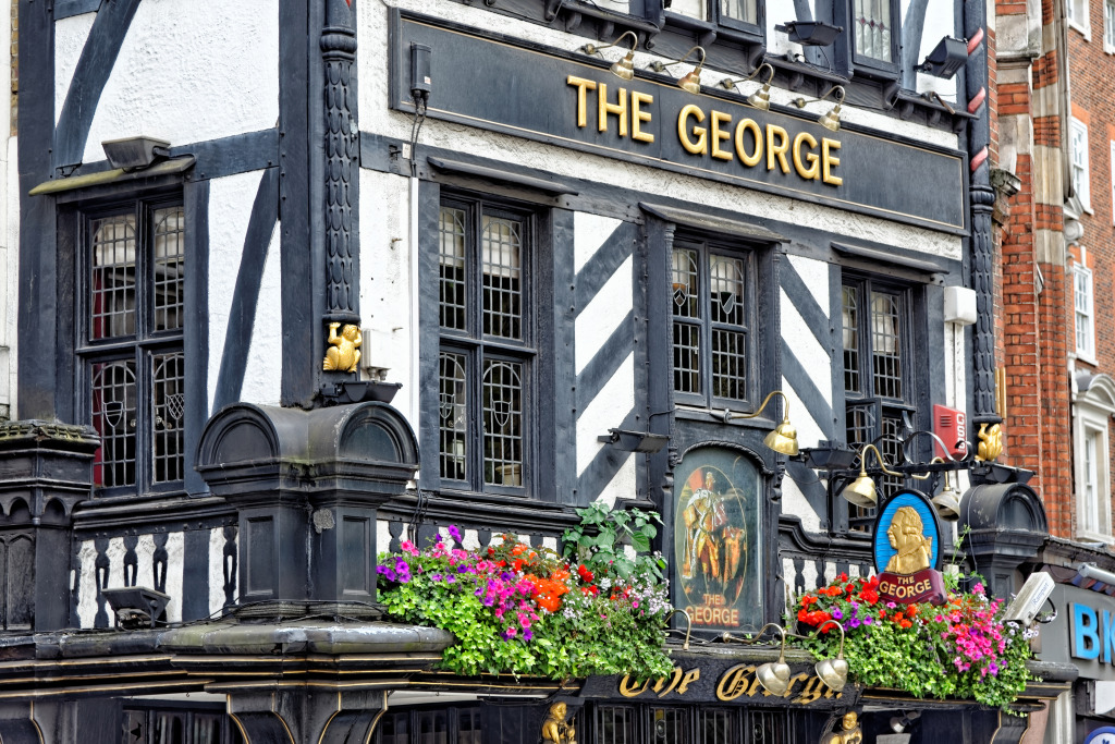 The George on Strand, Londres jigsaw puzzle in Paisagens de Rua puzzles on TheJigsawPuzzles.com